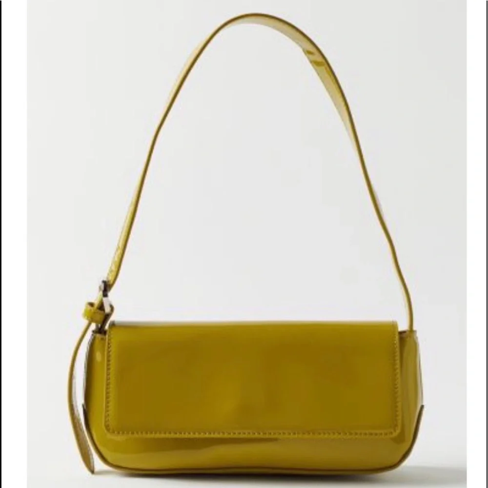 UO| Patent Flap Baguette Bag - Picture 1 of 2